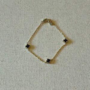 Black and Gold Clover Bracelet 7.5”